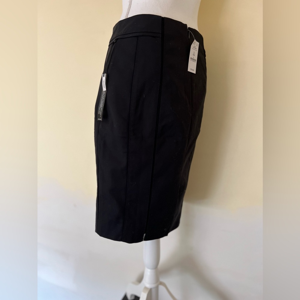Perfect form WHBM black pencil skirt